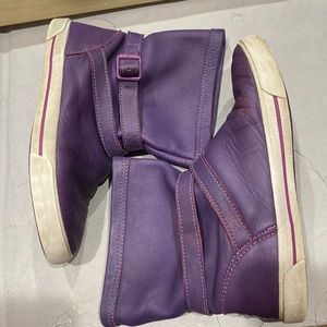 Authentic & Unique, cute purple purple Ugg boots